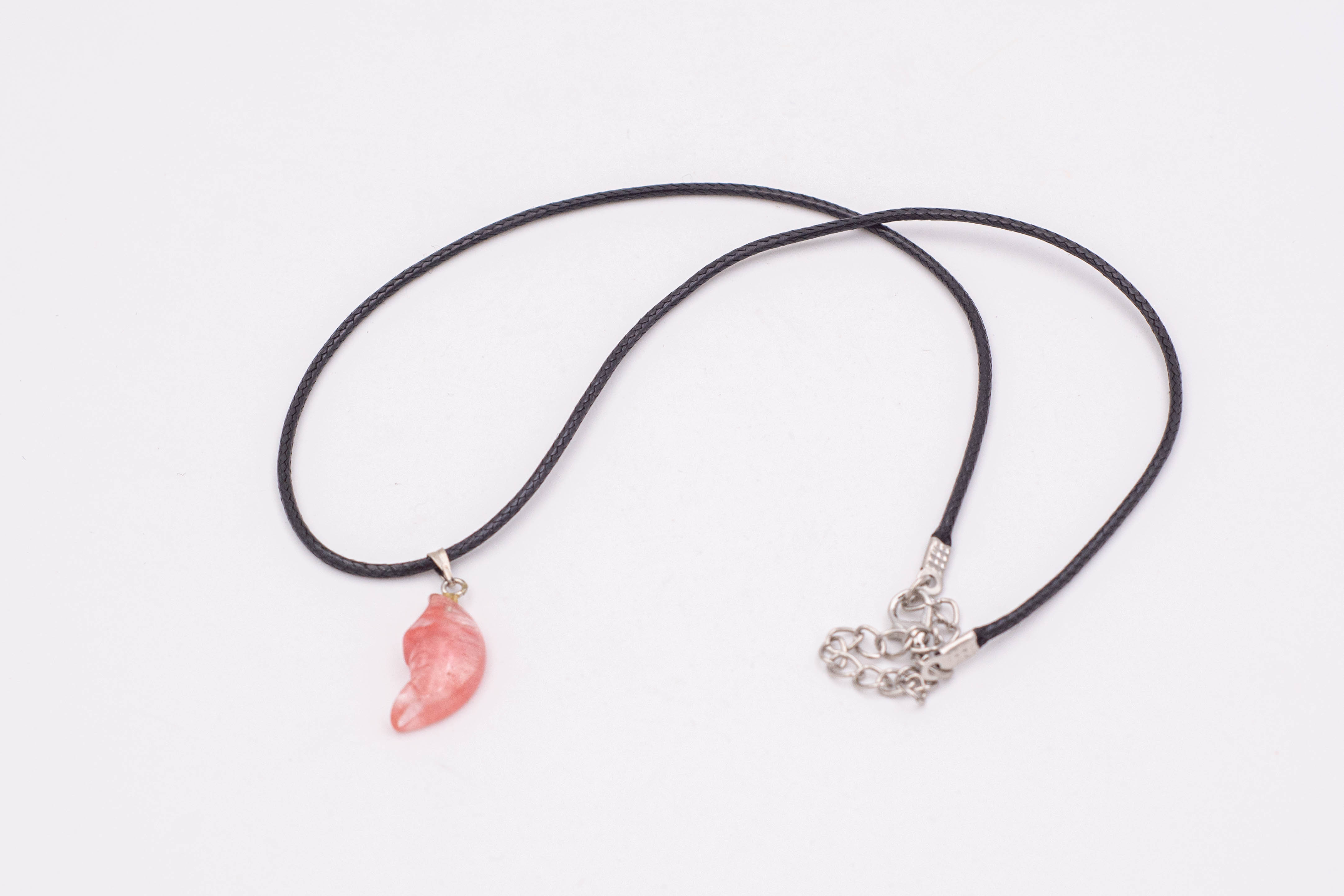 Colgante Luna cuarzo cherry